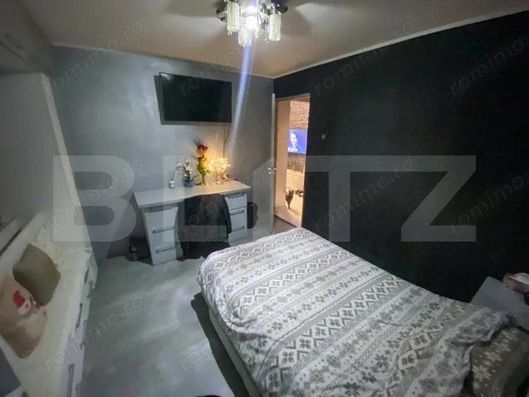 Apartament cu 3 camere semidecomandat în Central