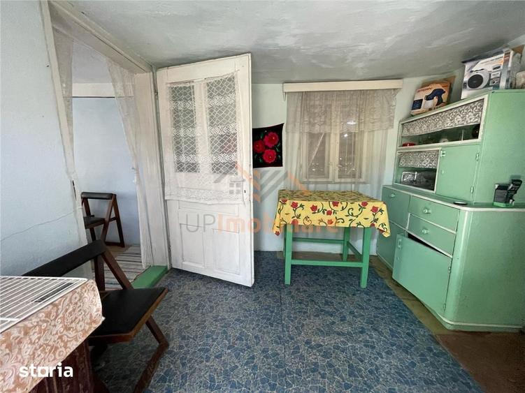 Casă cu 5 camere cu Teren 6770 Mp în Măgești
