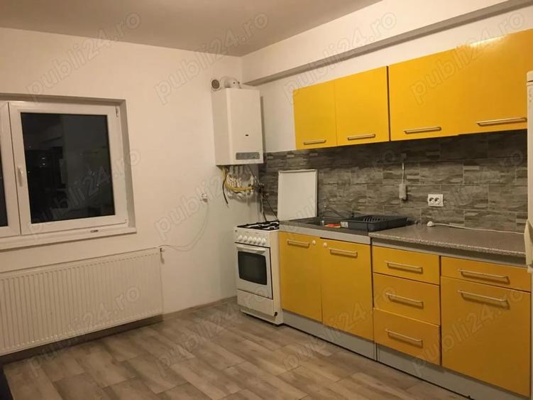 Apartament cu 3 camere în Calea Dumbrăvii