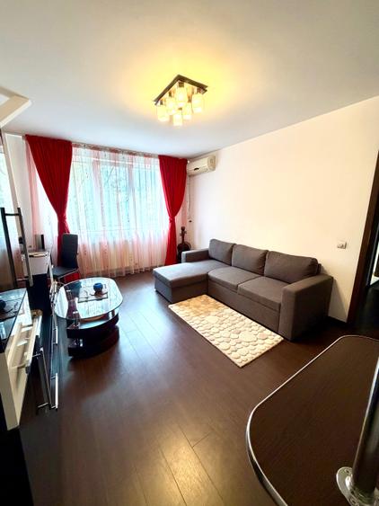 Apartament cu 3 camere decomandat în 1 Decembrie 1918