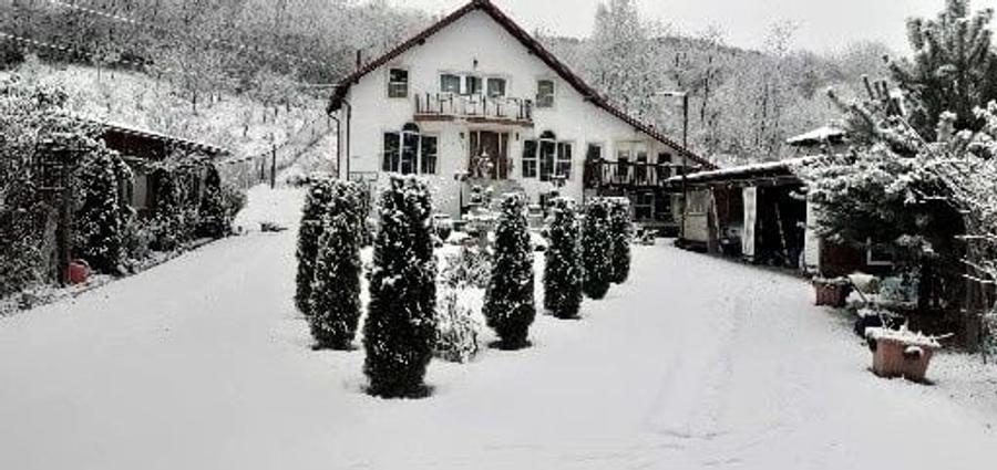 Casă cu 4 camere în Toplița
