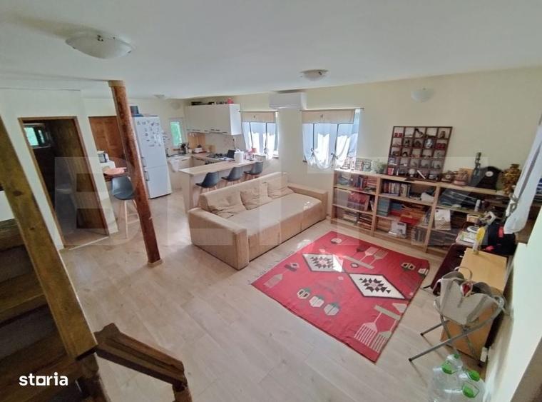 Casă cu 4 camere în Leamna de Sus