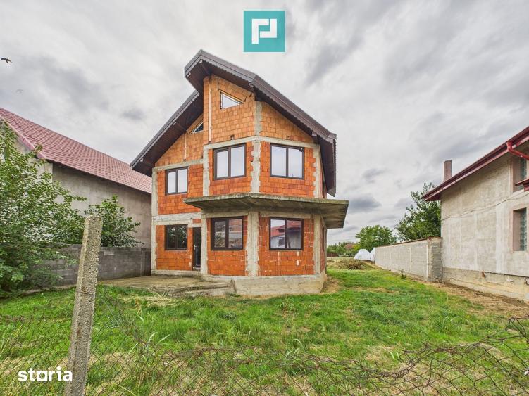 Casă cu 4 camere cu Teren 500 Mp în Șagu