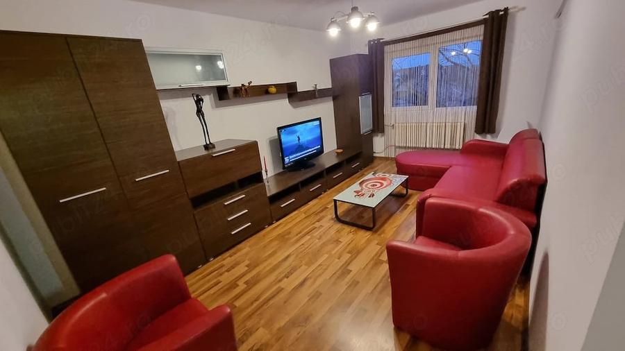 Apartament cu 3 camere decomandat în Nufărul