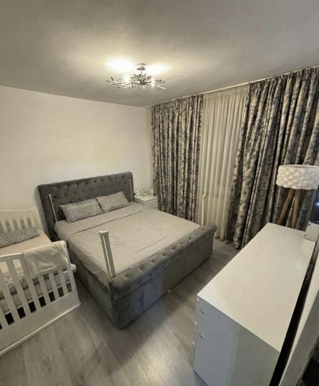 Apartament cu 2 camere decomandat în Precista
