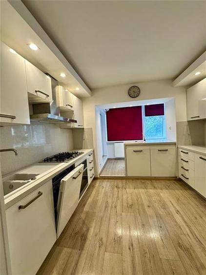 Apartament cu 4 camere decomandat, mobilat în Herăstrău