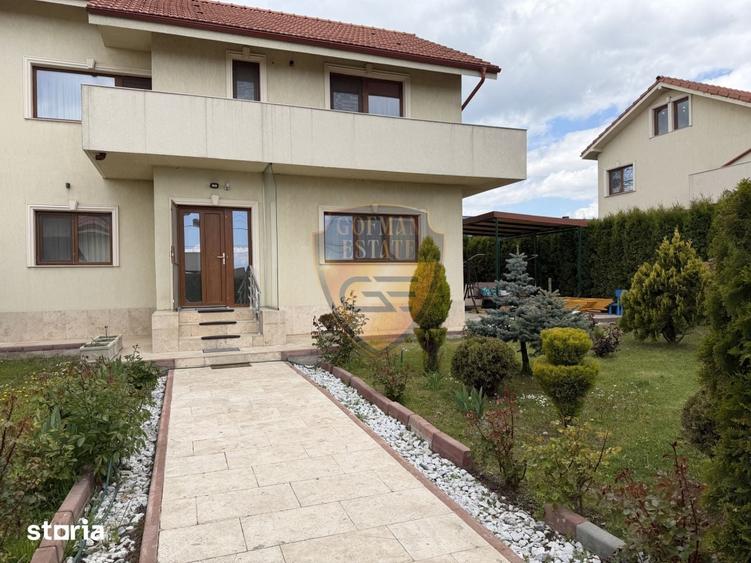 Casă cu 4 camere cu Canalizare în Lumina