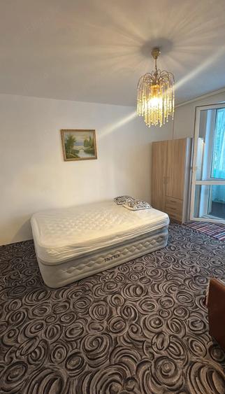 Garsonieră decomandată în Central
