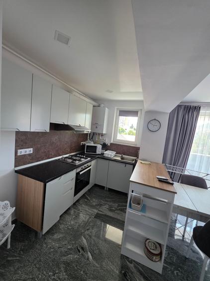 Apartament cu 2 camere semidecomandat, mobilat în 22 Decembrie