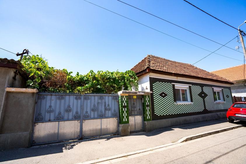 Casă individuală cu 2 camere cu Canalizare în Rogerius