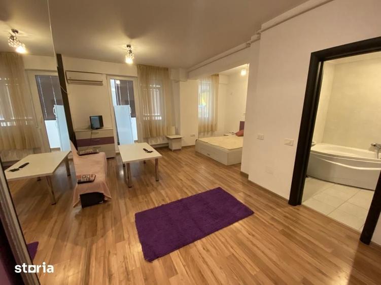 Garsoniera mare in bloc nou pat, canapea, AC ?i parcare - 1