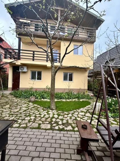 Casă cu 6 camere în Central