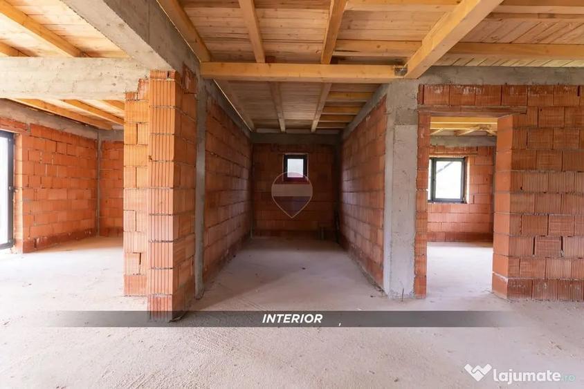 Casă cu 3 camere cu Teren 500 Mp în Central