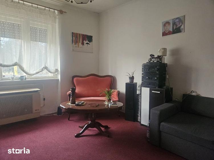 Casă cu 3 camere cu Teren 3300 Mp în Borș