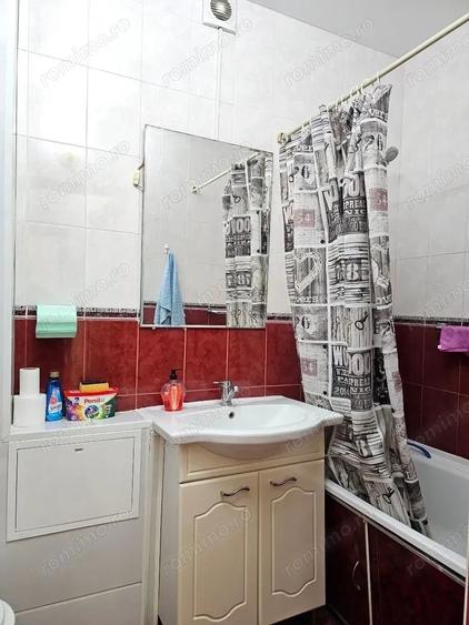 Garsonieră decomandată în Lipovei