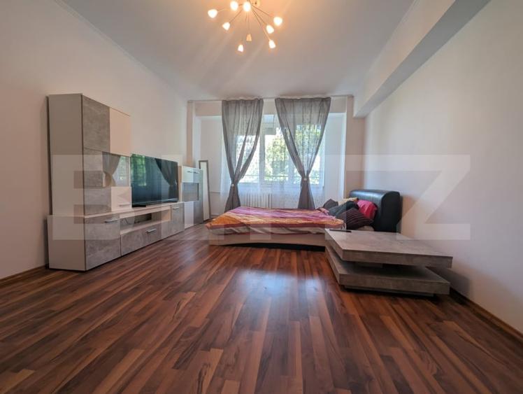 Apartament 3 camere, 2 băi, balcon generos - Cantemir - 1