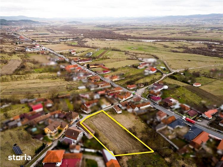 Teren de 2261 mp, în Central