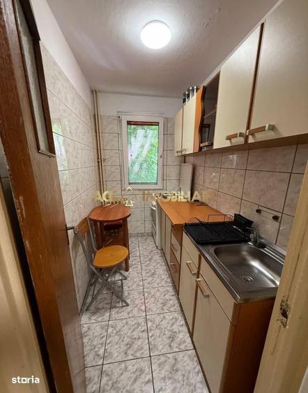 Apartament cu 3 camere în Drumul Taberei