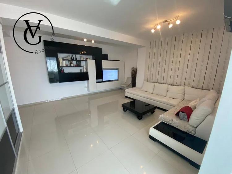 Apartament cu 2 camere decomandat, mobilat în Tomis Plus
