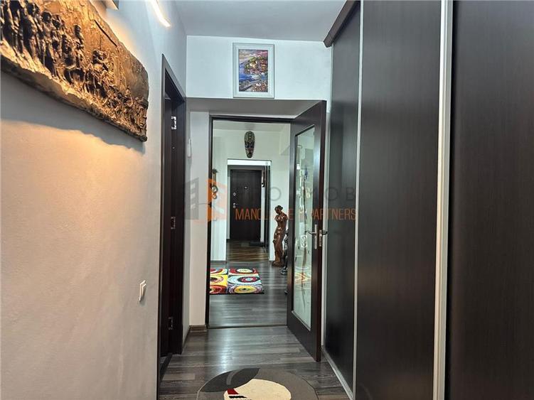 Apartament cu 3 camere decomandat, mobilat în 1 Decembrie