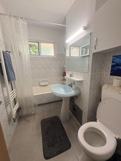 Apartament cu 2 camere semidecomandat în Dâmbovița