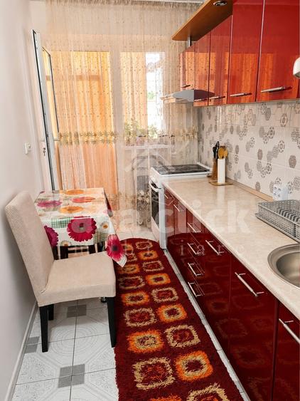 Apartament cu 2 camere decomandat în Micro 14
