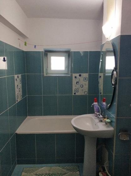 Apartament cu 2 camere semidecomandat, mobilat în Capitol
