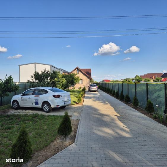 Casă cu 5 camere cu Teren 5000 Mp în Vidra