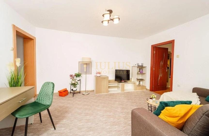 Apartament cu 3 camere decomandat, mobilat în Cetății