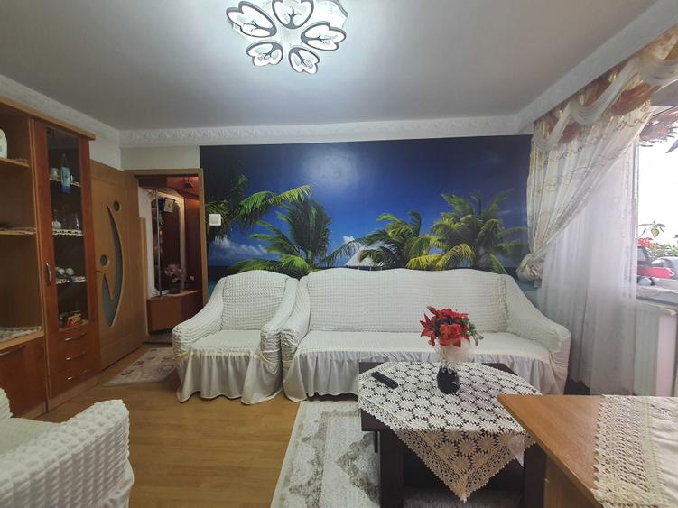 Apartament cu 2 camere semidecomandat în Km 4