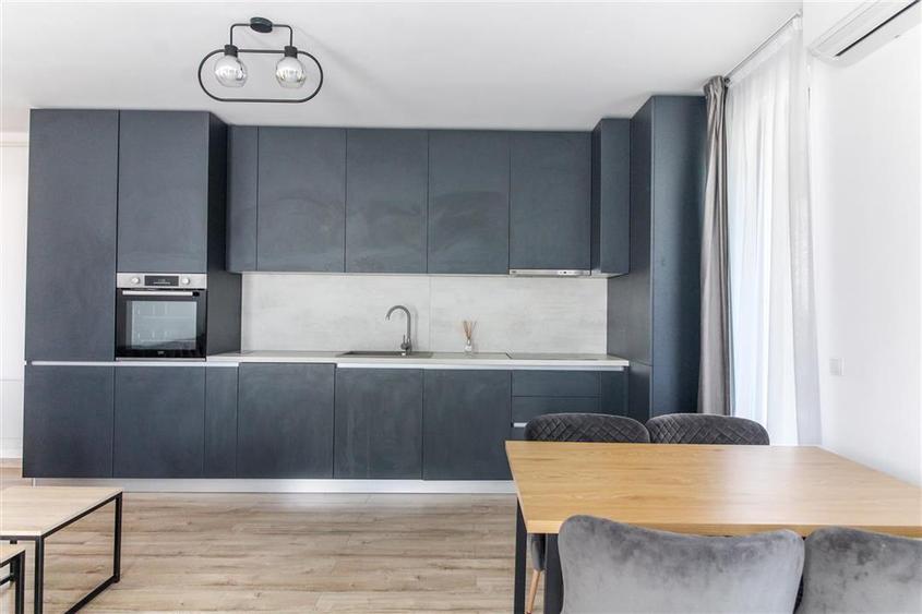 Apartament cu 2 camere semidecomandat, mobilat în Zorilor