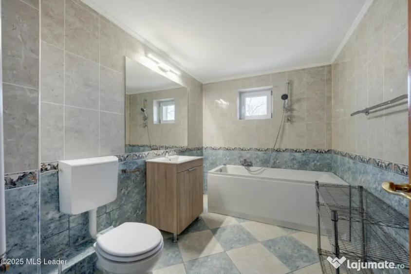 Casă cu 7 camere cu Teren 1120 Mp în Pipera
