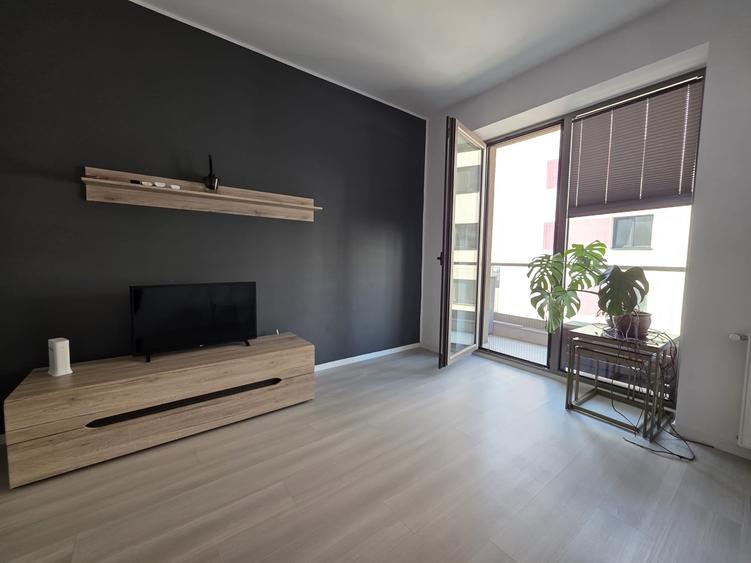 Apartament cu 3 camere decomandat, mobilat în Politehnica