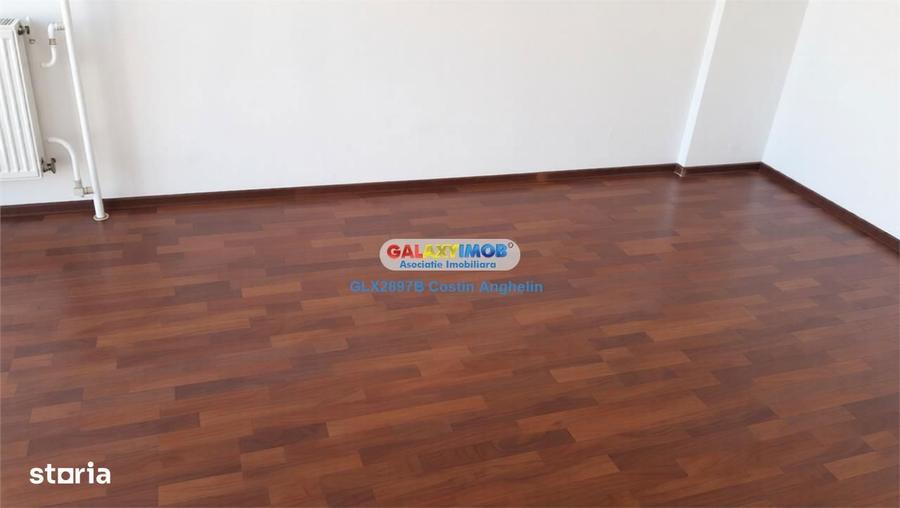 Apartament cu 3 camere decomandat în Centrul Civic