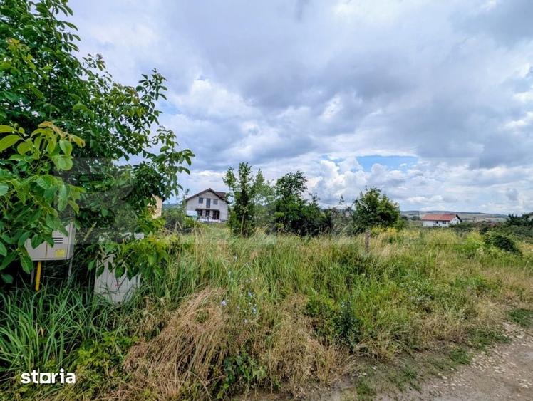 Teren de 480 mp, în Partoș