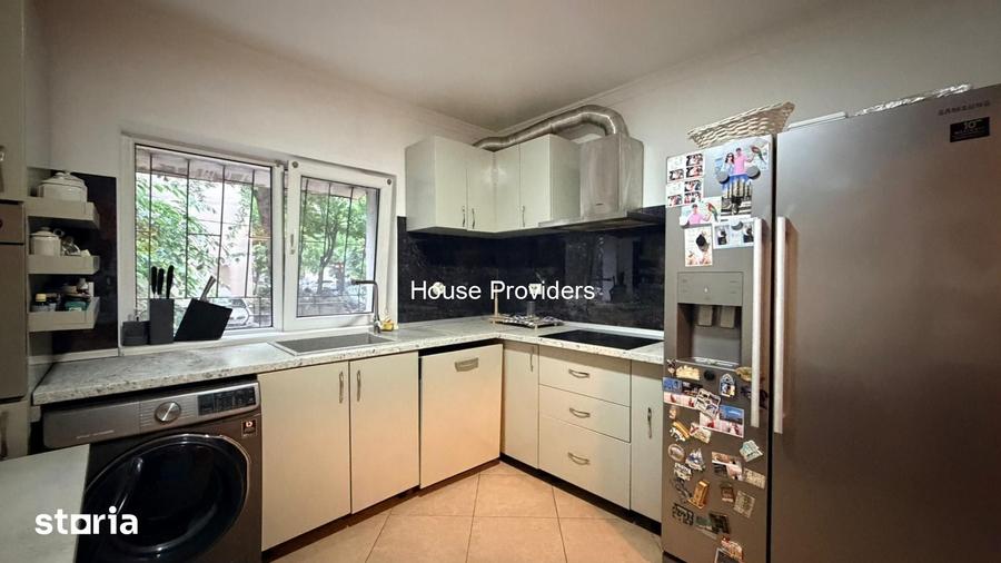 Apartament cu 4 camere semidecomandat, mobilat în Berceni