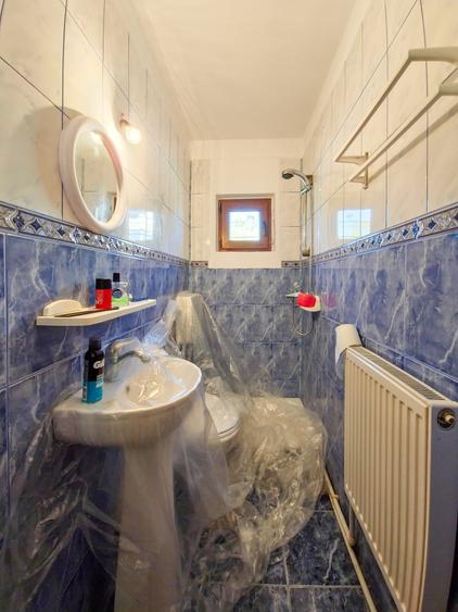 Casă individuală cu 4 camere cu Canalizare în Nord-Est