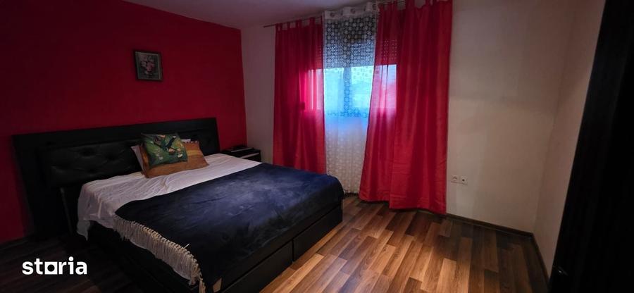 Casă cu 6 camere cu Teren 769 Mp în Prăjești