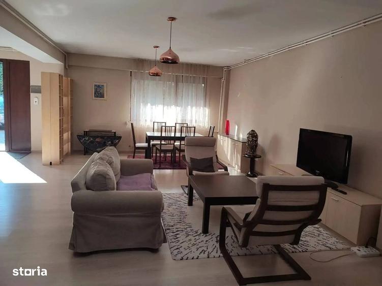 Apartament cu 4 camere în Central