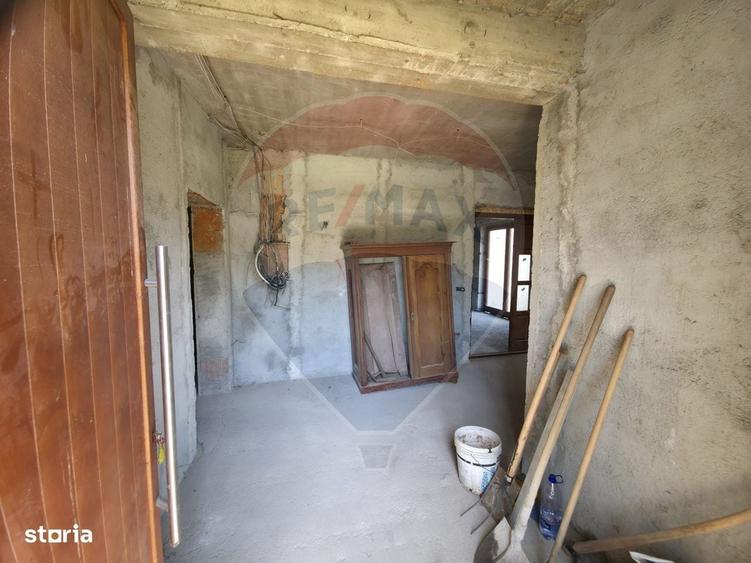 Casă cu 4 camere în Vad