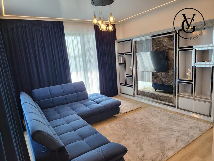 Apartament cu 4 camere decomandat, mobilat în Est