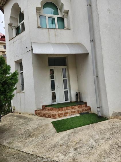 Casă cu 4 camere cu Teren 300 Mp în Ultracentral