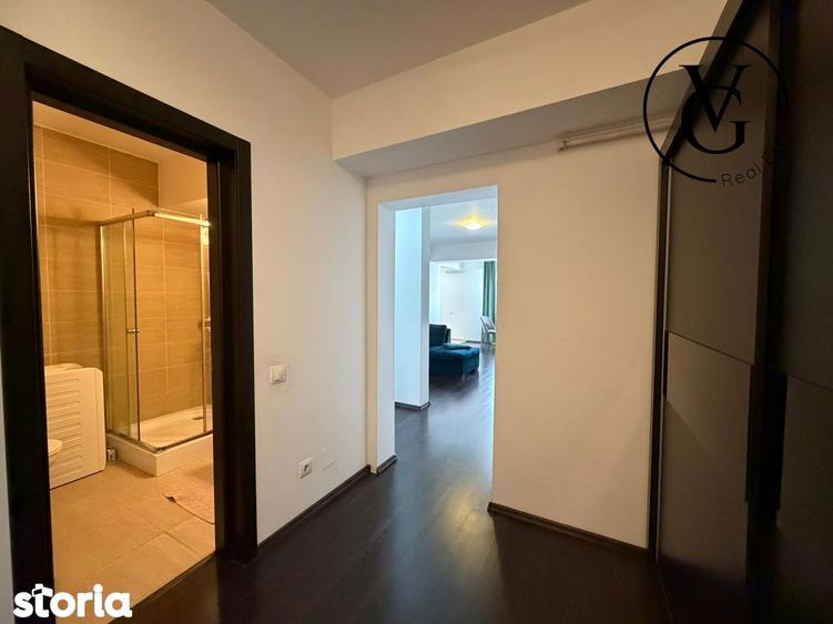 Apartament cu 3 camere semidecomandat, mobilat în Rahova