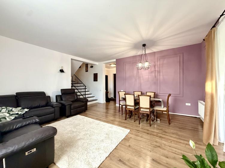 Duplex cu 4 camere cu Teren 320 Mp în Dumbrăvița