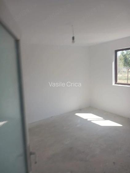 Casa de vanzare pe strada Locotenent Sandulescu