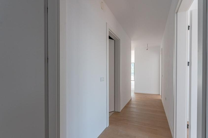 Apartament cu 4 camere decomandat în Bartolomeu