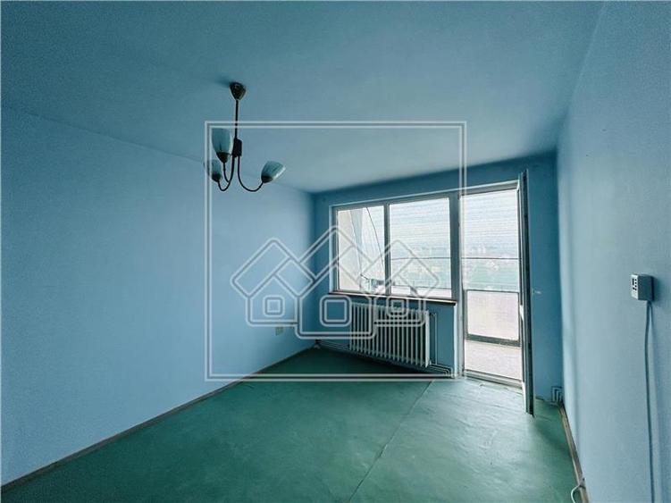 Apartament cu 2 camere, balcon si pivnita - etaj 7/10 - N. Iorga - 7