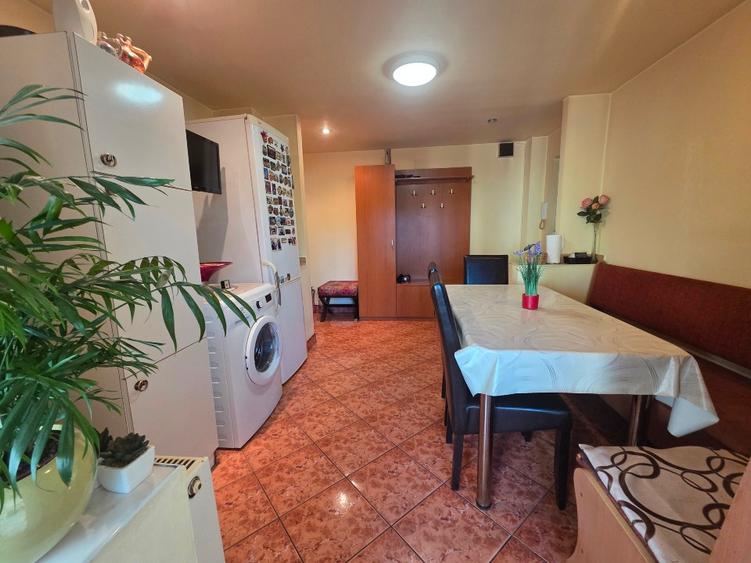 Apartament cu 2 camere decomandat în Aradului