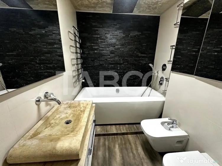 Apartament cu 4 camere decomandat în Ștrand