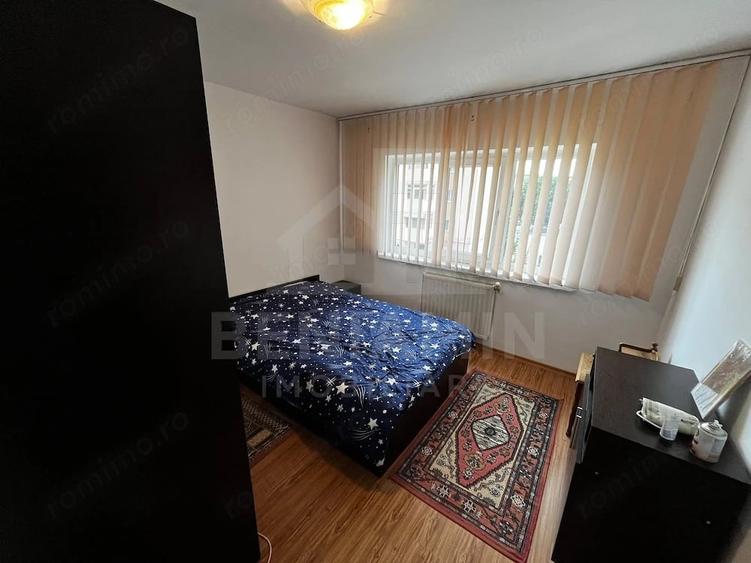 Apartament cu 2 camere decomandat în Rovine